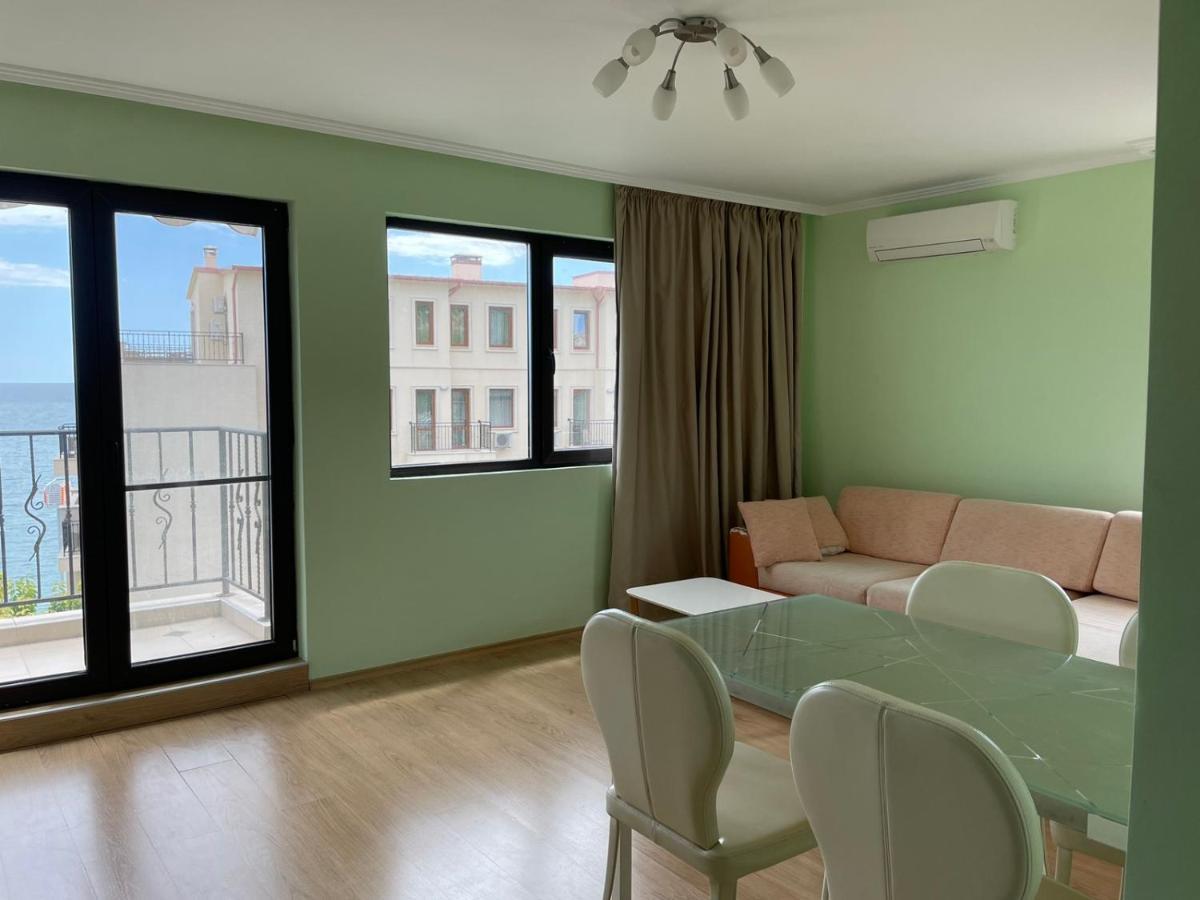 Sea View Apartment Balchik Luaran gambar